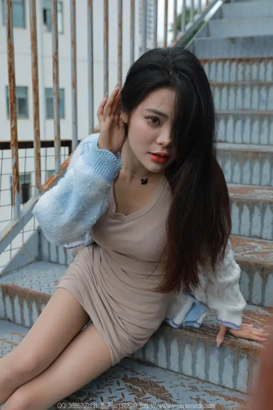 2023.10.13 丝享家 1558 兔兔《亲密女友》 - IESS